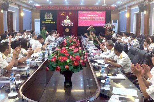 Nâng cao năng lực chuyên môn cho cán bộ, công chức thuế chặn hành vi gian lận, trốn thuế, mua bán hóa đơn