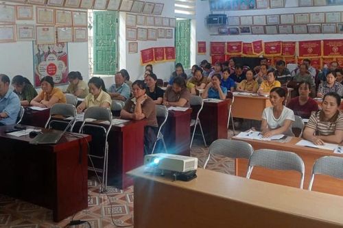 Bồi dưỡng nâng cao kiến thức, kỹ năng cho 120 cán bộ Hội, hội viên nông dân về thành lập tổ hợp tác, hợp tác xã