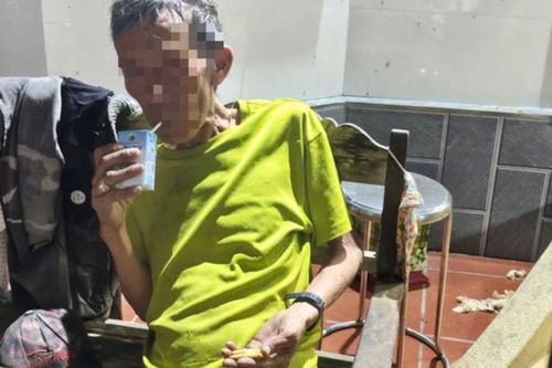 Cụ ông kiệt sức trong rừng sau 3 ngày mất tích, chi tiết trên người gây chú ý