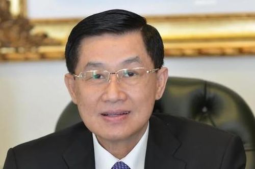 Báo lãi lớn, doanh nghiệp ông Johnathan Hạnh Nguyễn dư 1.100 tỷ đồng gửi ngân hàng