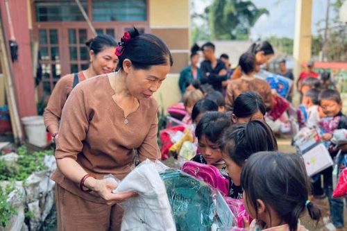 Người phụ nữ 'giữ lửa' thiện nguyện ở Hát Môn