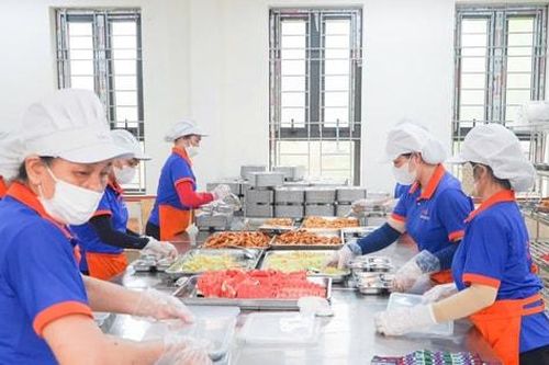 Xã Đại Xuyên: Siết chặt kiểm soát an toàn thực phẩm trong bữa ăn bán trú