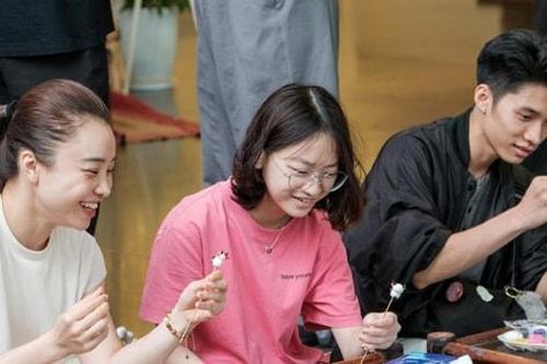 'Đánh thức' di sản trong đời sống hiện đại từ những dự án trẻ