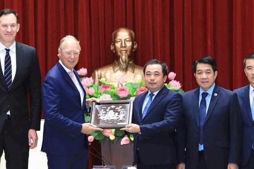 Hoan nghênh Tập đoàn Hoàng gia De Heus đầu tư nông nghiệp chất lượng cao tại Hà Nội