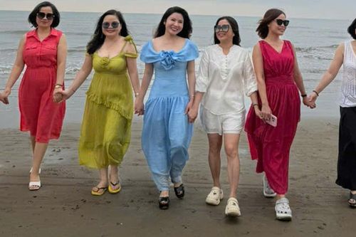 Có 700.000 đồng mua váy maxi đi biển hay chân váy dài đa dụng để sở hữu bộ cánh dễ mặc, đẹp mê mẩn?