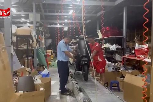 Lật tẩy chiêu lắp 'ruột' xe máy điện vào xe đạp điện