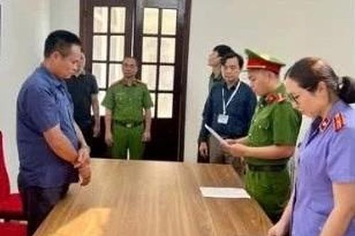 Bắt cán bộ địa chính xã lừa đảo chiếm đoạt tài sản