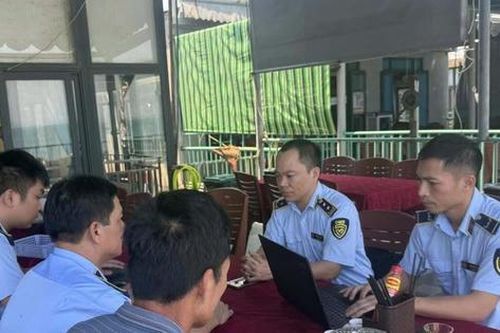 Hà Tĩnh: Một nhà hàng bị xử phạt sau khi bị khách 'tố'
