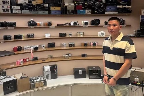 Bắt giữ đối tượng trộm cắp 10 máy ảnh