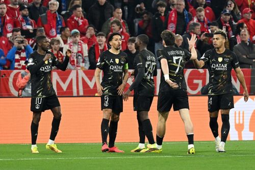 Kvaratskhelia lập kỷ lục chưa từng có ở Champions League