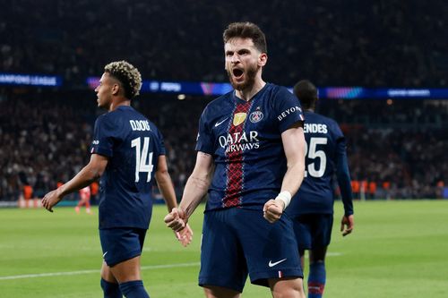 Kvaratskhelia khiến PSG mê mẩn như thế nào?