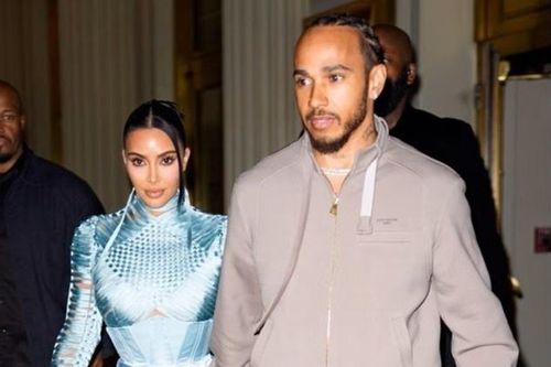 Kim Kardashian và Lewis Hamilton công khai tình tứ