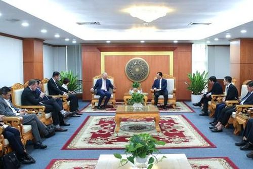 Tập đoàn De Heus thúc đẩy phát triển chăn nuôi công nghệ cao tại Việt Nam