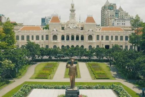 [Video] TP Hồ Chí Minh tặng 1 triệu đồng cho mỗi hộ khó khăn