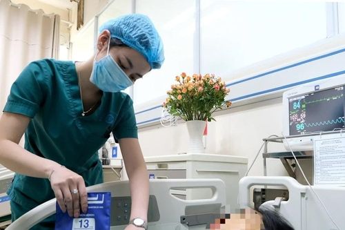 Phẫu thuật thành công ca u tuyến thượng thận nguy cơ cao trên nền đa bệnh lý