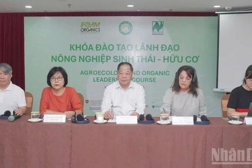 Khai mạc khóa tập huấn lãnh đạo nông nghiệp sinh thái, hữu cơ đầu tiên tại Việt Nam