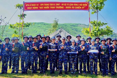 'Bát nước thao trường' tiếp sức lính trẻ ở Vùng 3 Hải quân