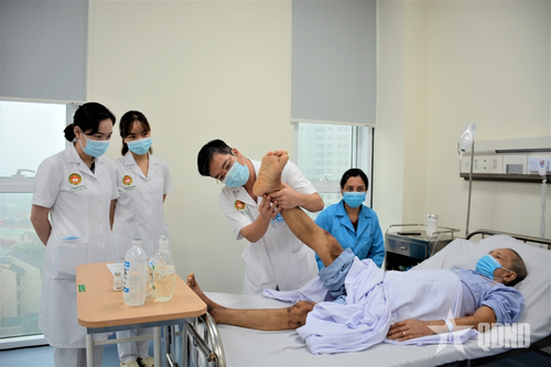Đề xuất nhân viên y tế thuộc lực lượng vũ trang được hưởng phụ cấp ưu đãi nghề