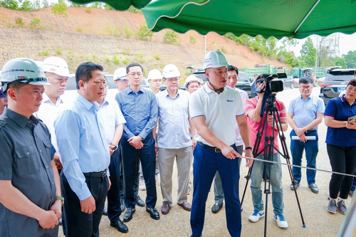 Bộ trưởng Bộ Xây dựng biểu dương nỗ lực thi công nước rút hai dự án cao tốc trọng điểm đi qua Lạng Sơn và Cao Bằng