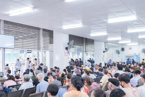 Hơn 9.000 lượt khám trong 1 ngày, Bệnh viện Chợ Rẫy chạm mốc kỷ lục