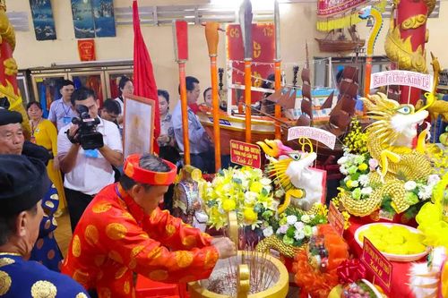 Sôi nổi lễ hội Nghinh Ông tại Cần Thơ