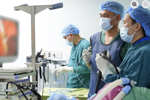 Cụ ông 72 tuổi bị stent di lệch gây tắc mật