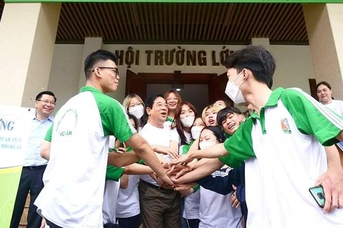 Đoàn viên thanh niên cần đi trước trong cuộc chiến với thuốc lá thế hệ mới