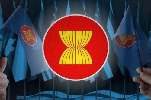 Cùng chèo lái đưa 'con tàu' ASEAN rẽ sóng, vươn khơi