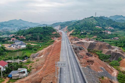Nỗ lực để sớm hoàn thành 27 km đầu cao tốc Hữu Nghị - Chi Lăng