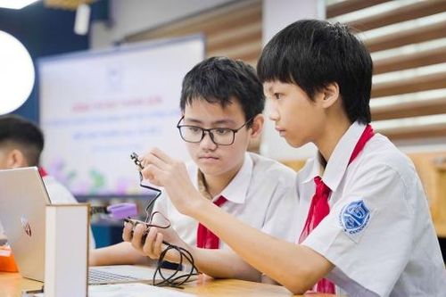 STEM Innovation Petrovietnam góp phần chắp cánh học sinh vào Chung kết quốc gia VSAR 2025-2026