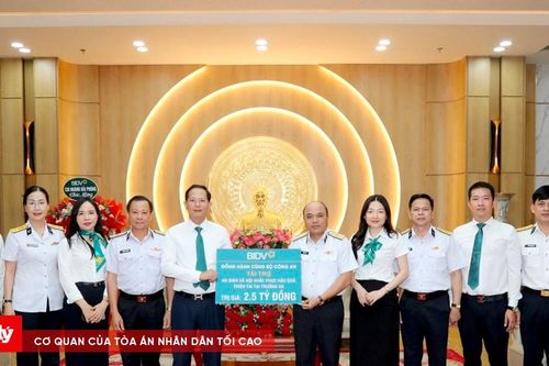 Tiếp nhận 2,5 tỷ đồng kinh phí hỗ trợ hoạt động an sinh xã hội tại Trường Sa