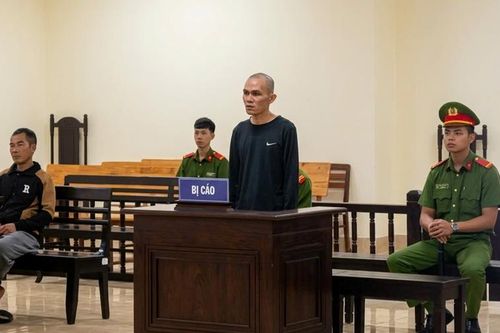 Trả hồ sơ làm rõ bệnh án tâm thần của bị cáo đâm thiếu tá Công an tử vong