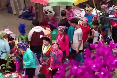 Phong lưu Sơn Vĩ - Phiên chợ tình ca giữa miền biên viễn