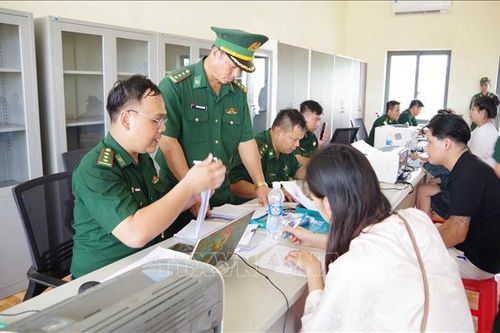 Đồng Nai: Tiếp nhận 18 công dân do Campuchia trao trả
