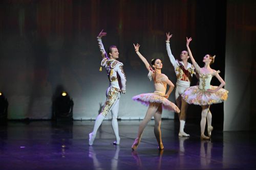 Thưởng thức những kiệt tác opera và ballet do các nghệ sĩ Belarus biểu diễn