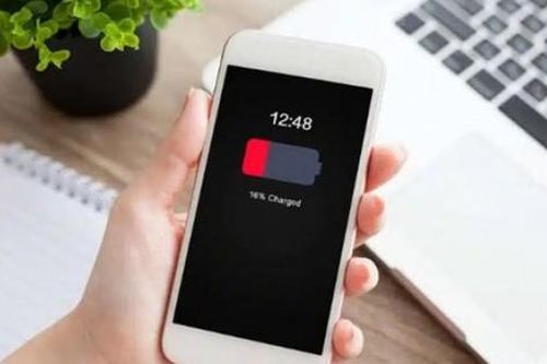 Vì sao pin điện thoại tụt rất nhanh khi trời lạnh?
