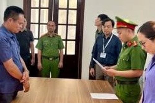 Bắt cán bộ địa chính nhận 250 triệu đồng 'chạy' sổ đỏ