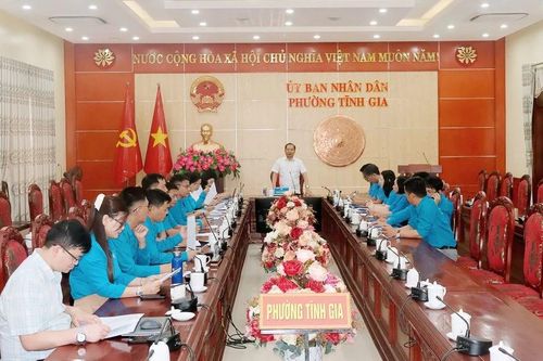Ban Thường vụ LĐLĐ tỉnh làm việc với công đoàn 3 phường