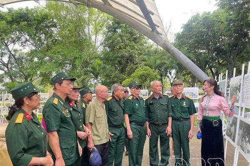 Tháng Năm, về Điện Biên thắp lửa