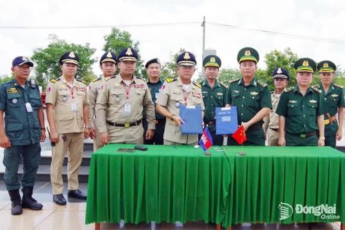 Tiếp nhận 18 công dân do Campuchia bàn giao