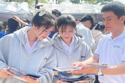 Tăng tốc hướng nghiệp, giúp học sinh 'chốt' ngành học