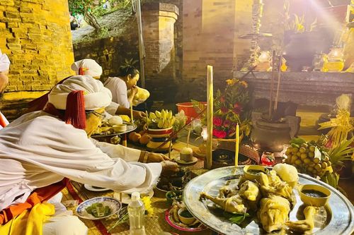 Linh thiêng lễ cầu an của đồng bào Chăm tại Tháp Bà Pô Nagar