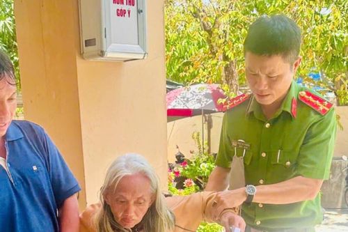 Công an phường Phước Hội hỗ trợ 2 mẹ con đi lạc trở về nhà an toàn
