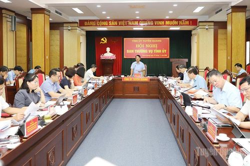 Tập trung lãnh đạo, chỉ đạo quyết liệt các giải pháp thúc đẩy phát triển kinh tế - xã hội