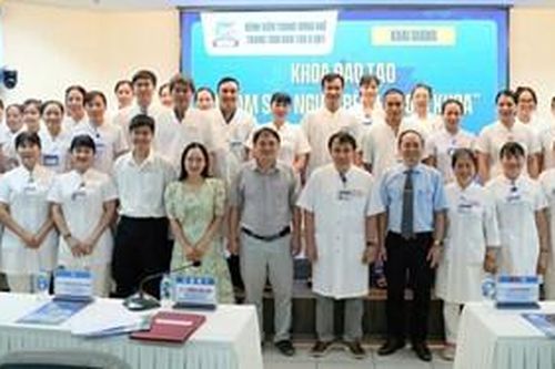 Hơn 400 học viên tham gia khóa đào tạo 'Chăm sóc người bệnh ngoại khoa'