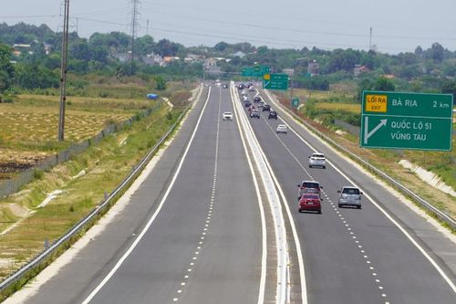 Chấn chỉnh tình trạng người đi bộ và vật nuôi vào cao tốc Biên Hòa - Vũng Tàu