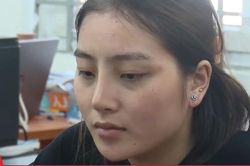 Mẹ của bé gái 4 tuổi bị bạo hành tử vong: 'Em không xứng đáng là mẹ của cháu'