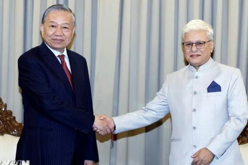 Tổng Bí thư, Chủ tịch nước Tô Lâm tiếp Thống đốc và Thủ hiến bang Maharashtra, Ấn Độ
