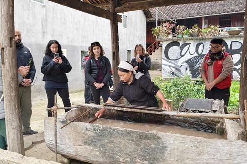 Phát huy giá trị văn hóa truyền thống trong phát triển du lịch