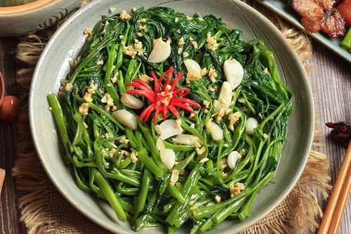 Rau muống rất bổ nhưng 5 nhóm người này ăn vào dễ 'rước họa'